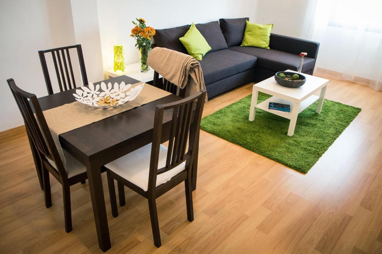 Holidays2Malaga Heredia 3 Bedroom Opposite Malaga Port ภายนอก รูปภาพ
