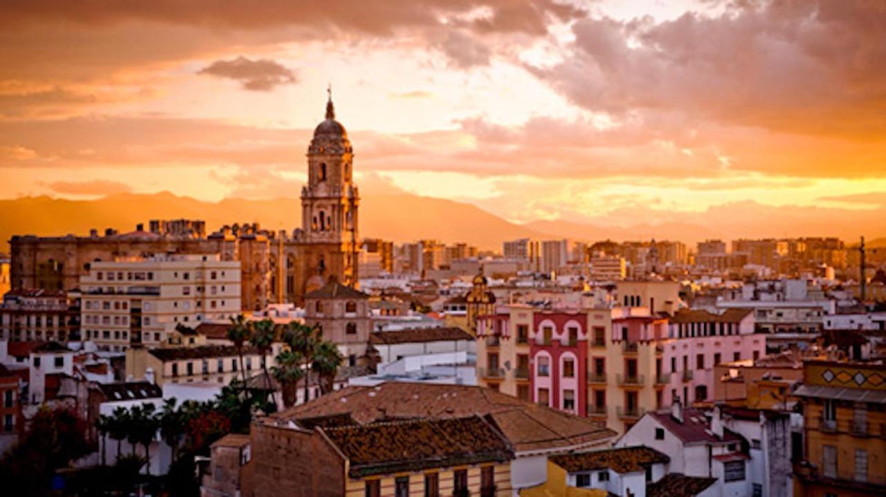 Holidays2Malaga Heredia 3 Bedroom Opposite Malaga Port ภายนอก รูปภาพ